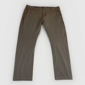 Vuori Aim Pants Men's 34X28 Gray Chino Lightweight Performance V431